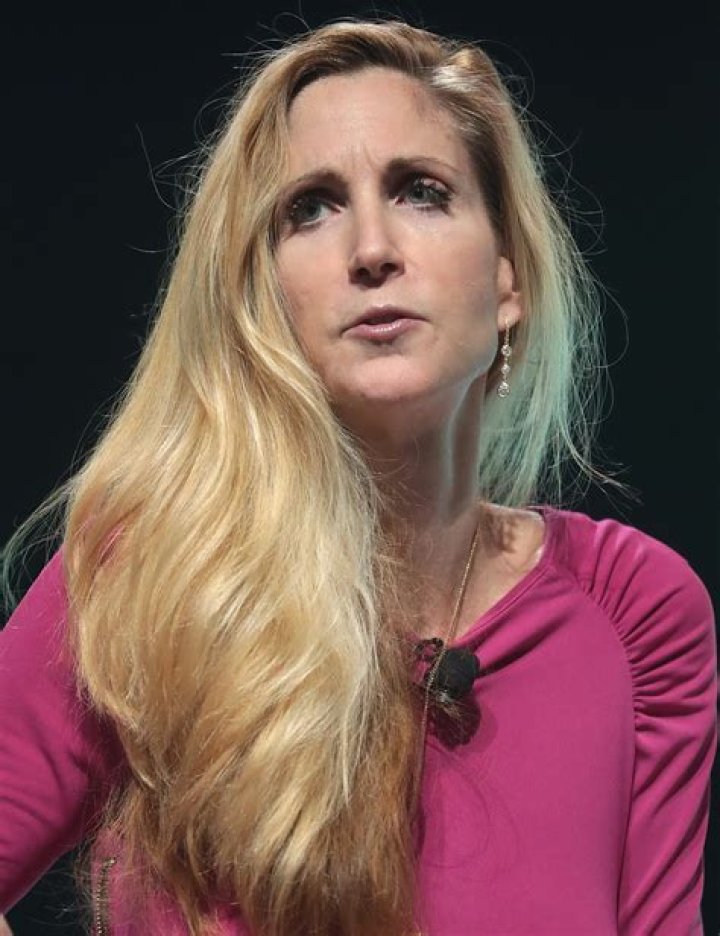 How tall is Ann Coulter