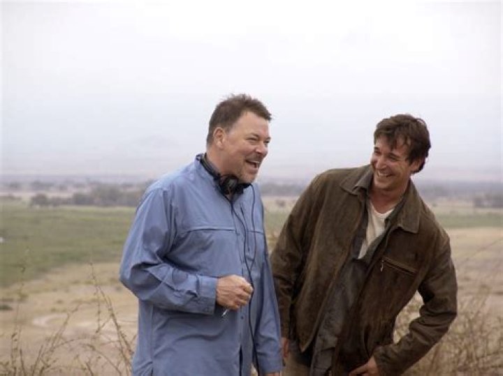 How tall is Jonathan Frakes