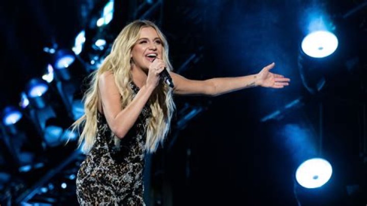 Kelsea Ballerini Bio & Wiki: Net Worth, Age, Height & Weight