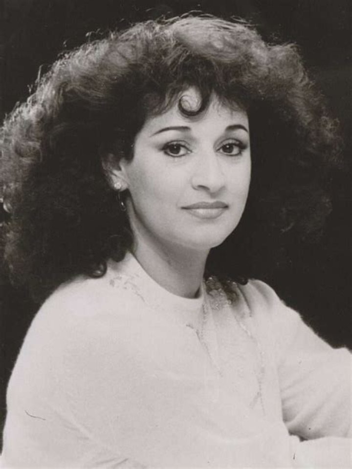 Warda Anwar Wikipedia