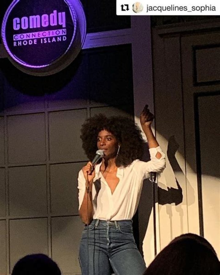 Zainab Johnson Biography | Age, Wiki, Net worth, Bio, Height, Boyfriend|